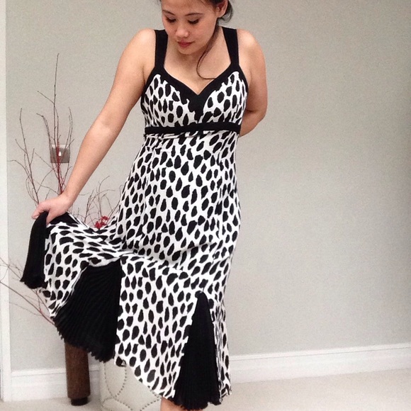 ✨Jaeger Black/White Sweetheart Accordion Dress✨ - Picture 3 of 6